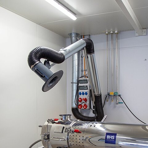 Absaugarm Ausschnitt beim Kunden BHS-Sonthofen