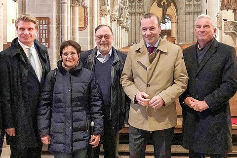 Dr. Peter Kulitz, Geschäftsführer der Firma ESTA ist zu Besuch im Ulmer Münster.