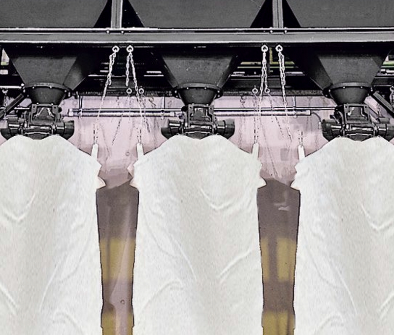 The dust discharge of the central extraction unit DUSTMAC.