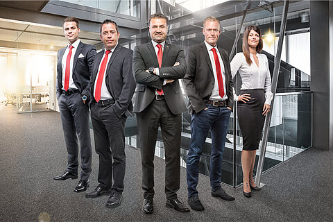 Az ESTA értékesítési képviselői átfogó tanácsokat nyújtanak