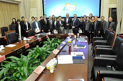 Dr. Peter Kulitz, Geschaftsführer der Firma ESTA auf Delegationsreise.