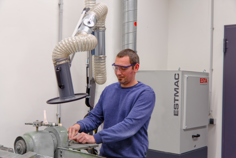 Der stationäre Entstauber ESTMAC D von ESTA.