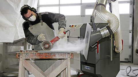 Mobile extraction system called DUSTOMAT 4